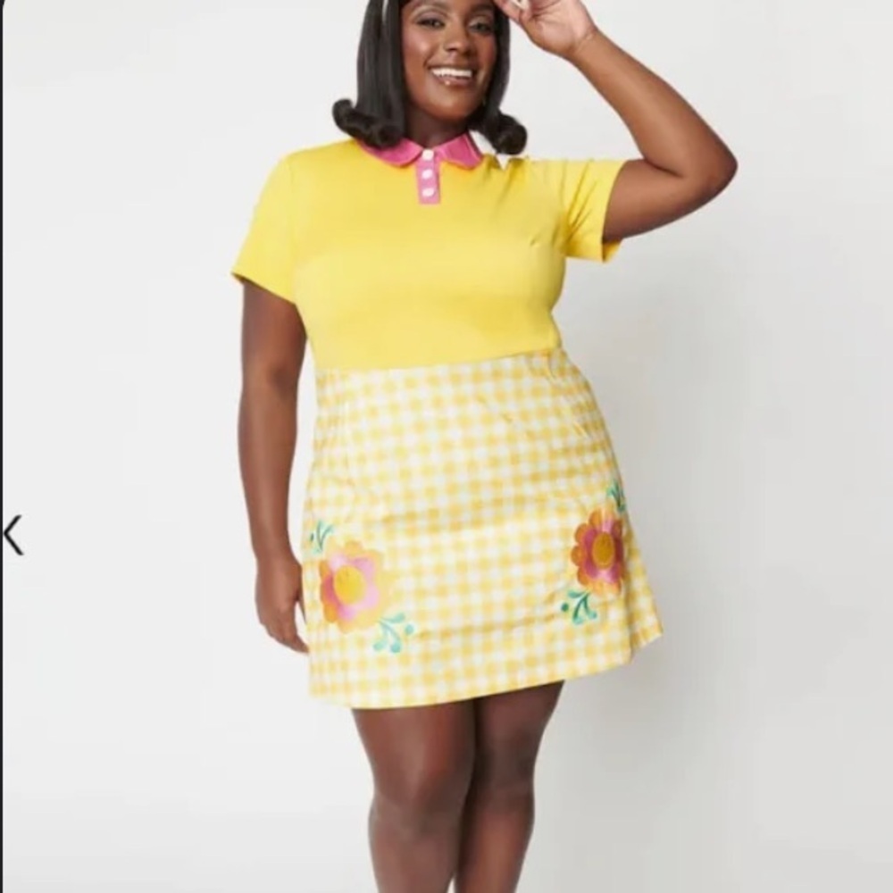 Smiley x Smak Par Lour  Yellow Gingham & Smiley Daisy Mini Dress size1X